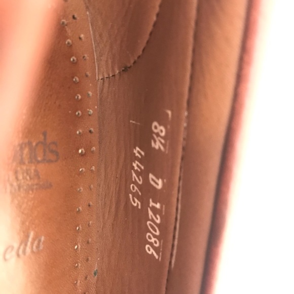 Allen Edmonds Brown Bowtie Leather Loafers US 8.5 - Picture 3 of 9